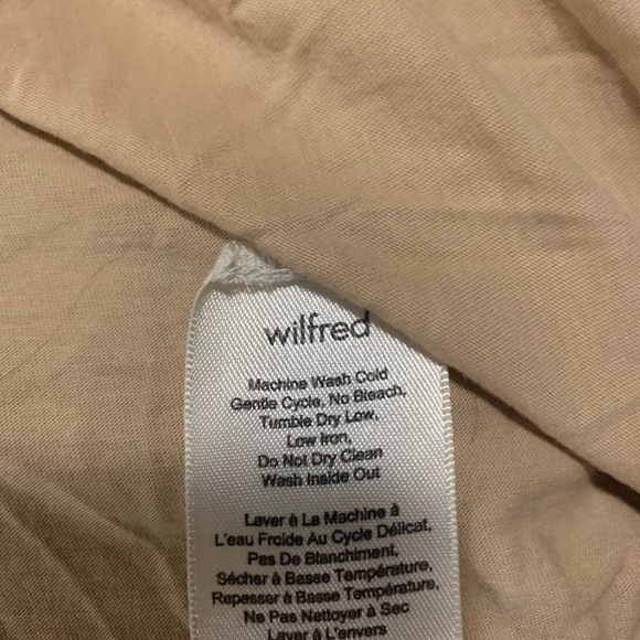 4 shirt T-shirt lot Aritzia - Picture 3 of 4